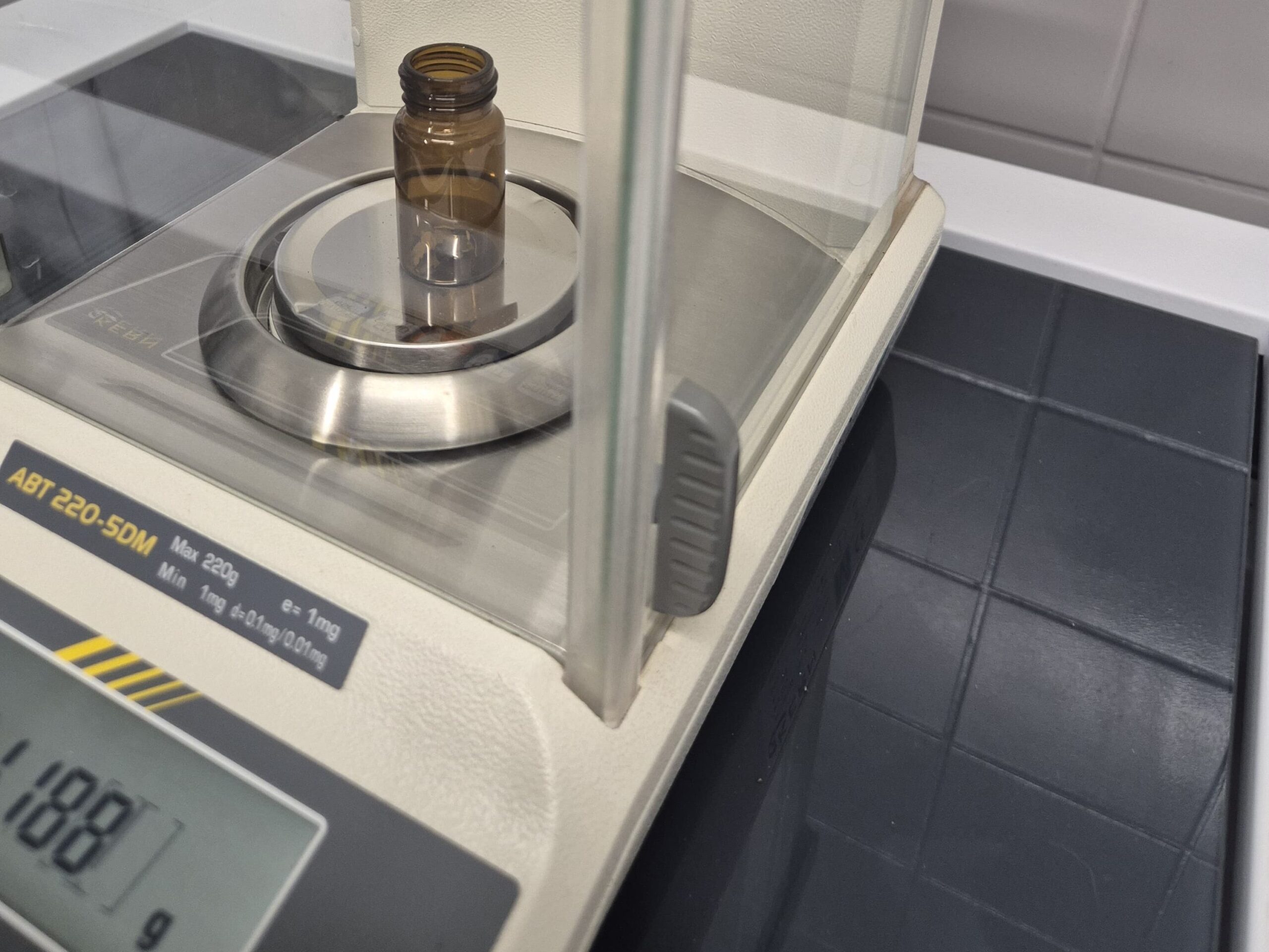 Titration d'une masse d'étanchéité